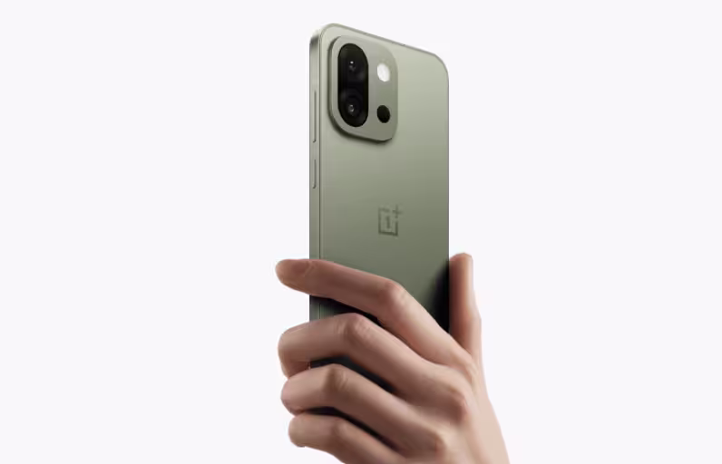 OnePlus 13s.
