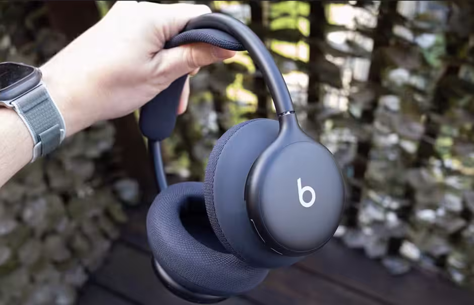 Beats 360 Weighted only at 294.5g (Source – XDA)