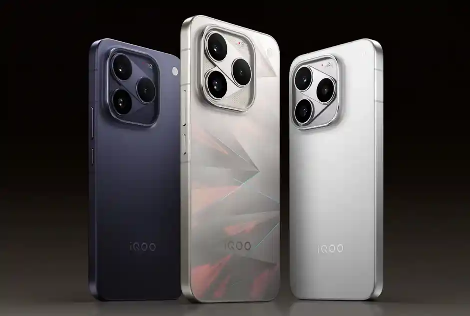 iQOO 16 features triple 50MP camera